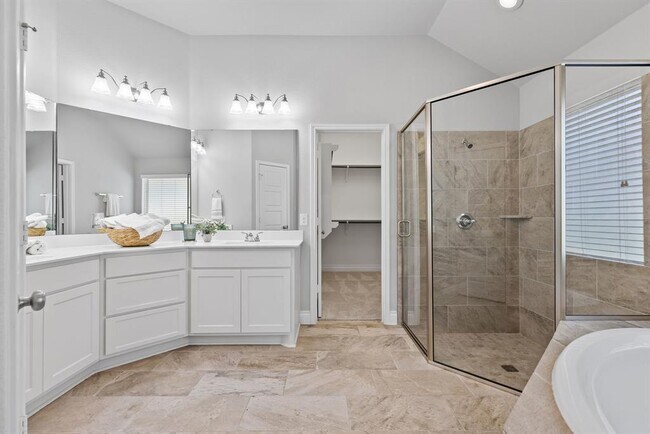 Building Photo - 3604 Mercer Rd