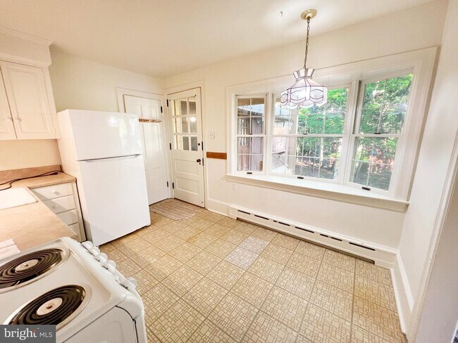 Building Photo - 51 Elfman Dr