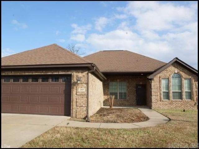 Primary Photo - 2305 Richland Park Dr