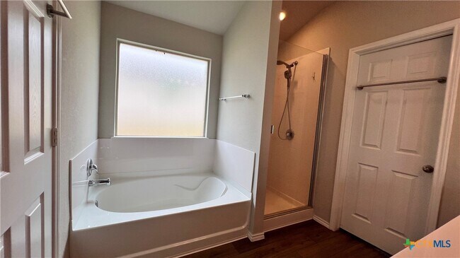 Building Photo - 2426 Elba Dr