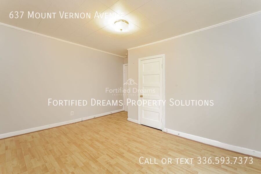 Building Photo - 637 Mount Vernon Ave