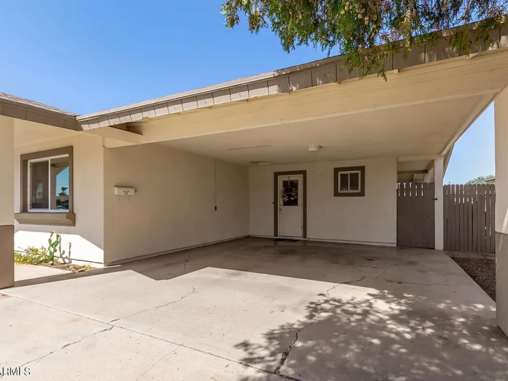 Carport Parking Rental Mesa arizona - 222 W Ivyglen St