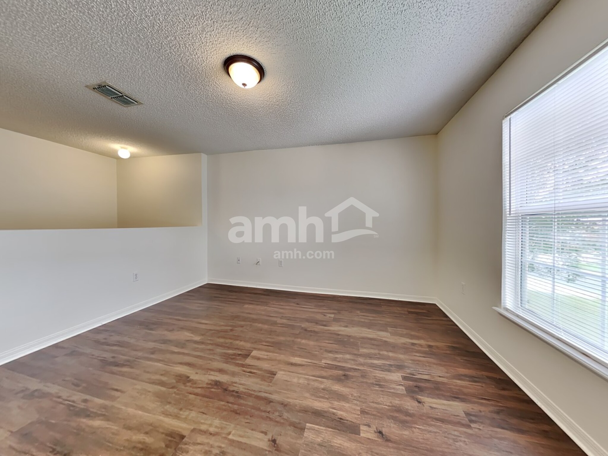 Building Photo - 5514 Ortega Park Blvd