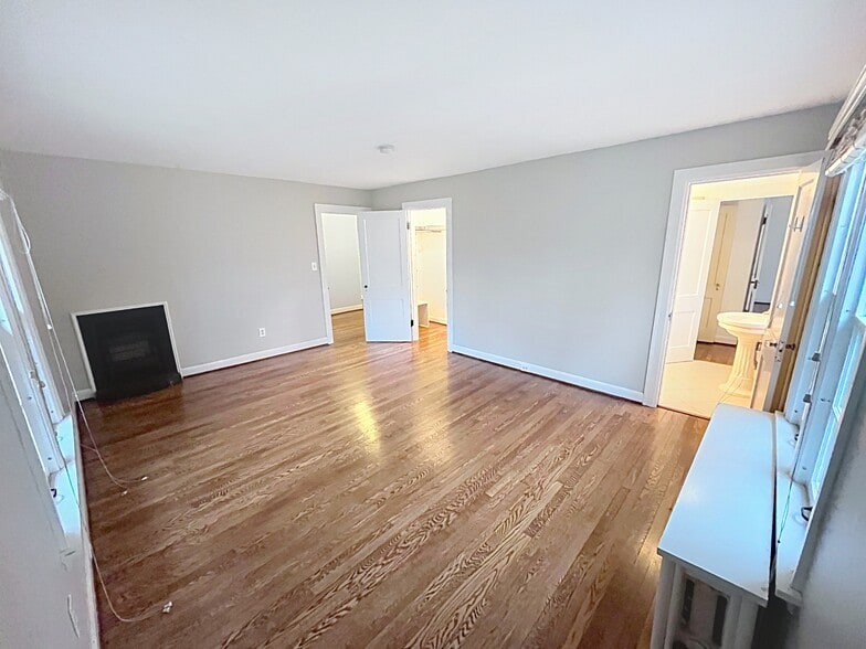 Building Photo - 2265 Stillman Rd