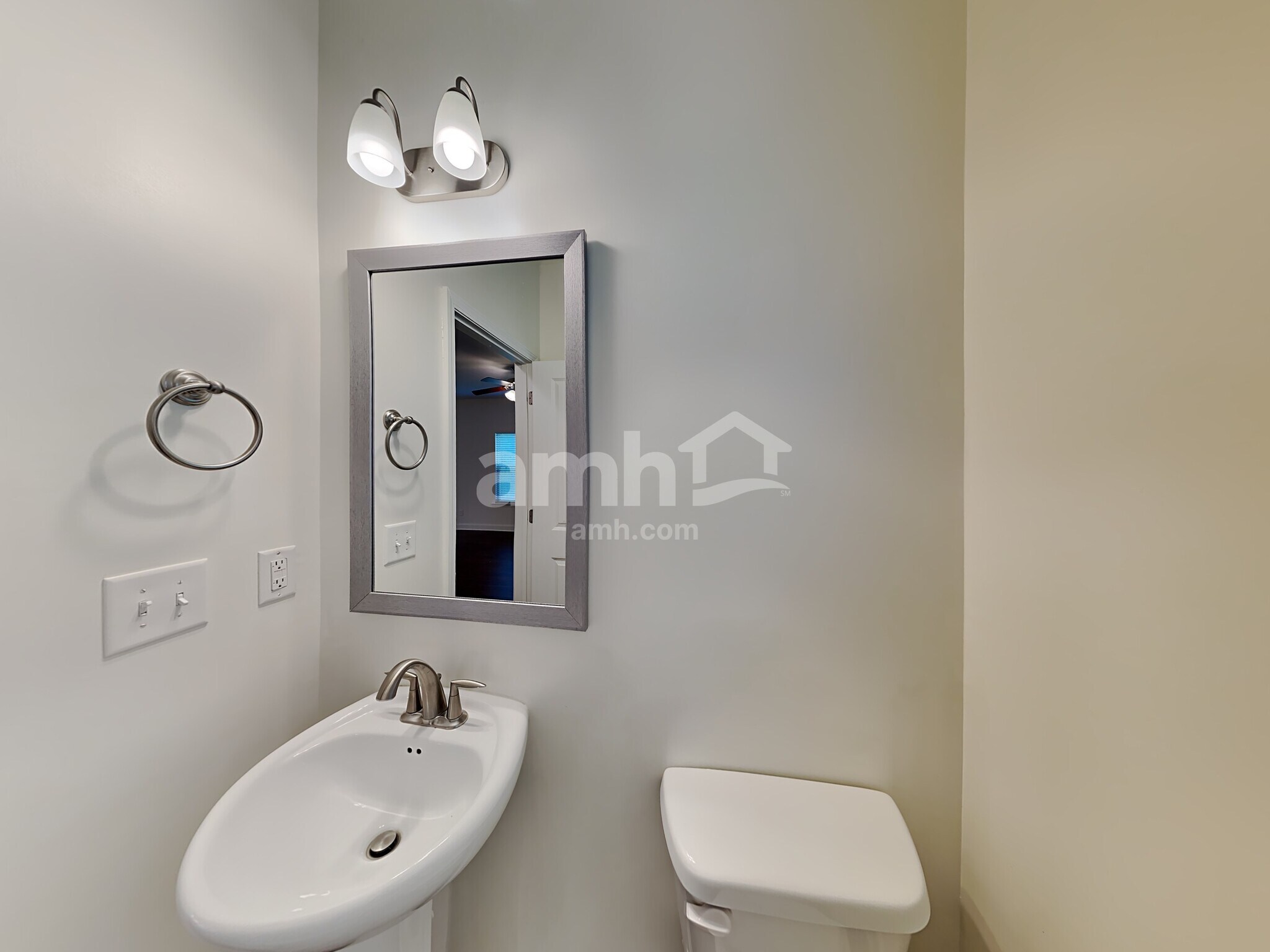 Building Photo - 258 Makenna Dr