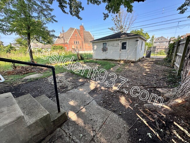 Building Photo - 2 Bed 2 Bath home