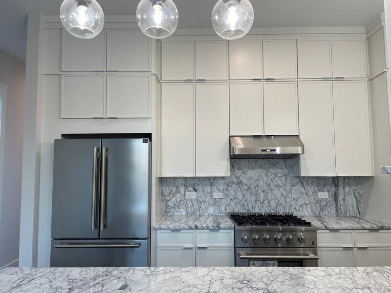 Building Photo - 1647 W Hubbard St