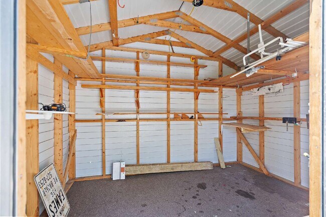 Building Photo - 510 34th Ave N