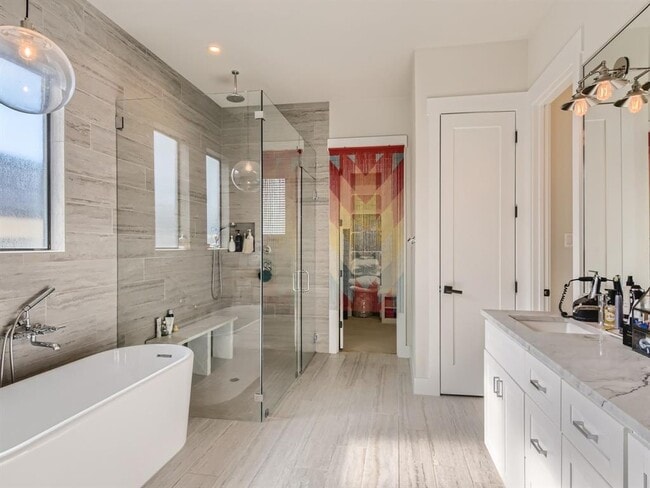 Building Photo - 15104 Barrie Dr