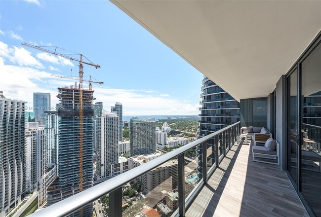 Building Photo - 801 S Miami Ave