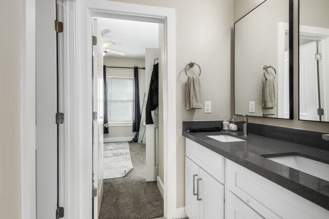 Building Photo - 5417 Texas St