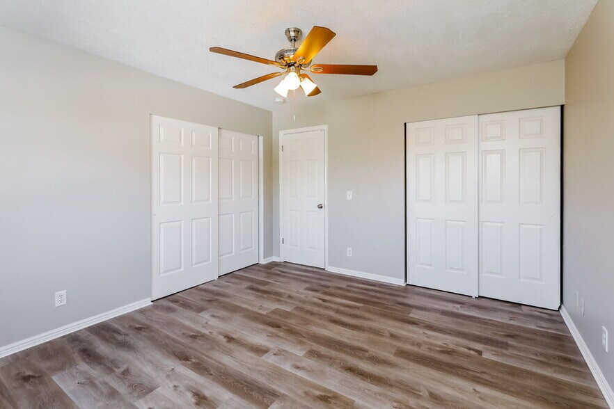 Building Photo - 6129 Crystal River Dr