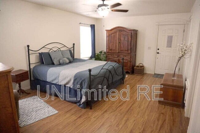 Building Photo - 4154 S Pheasant Run Dr