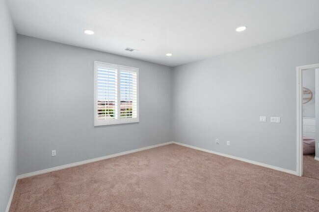 Building Photo - Highly Sought-After Next Gen Home with Private Downstairs Suite in Gated Valencia Community