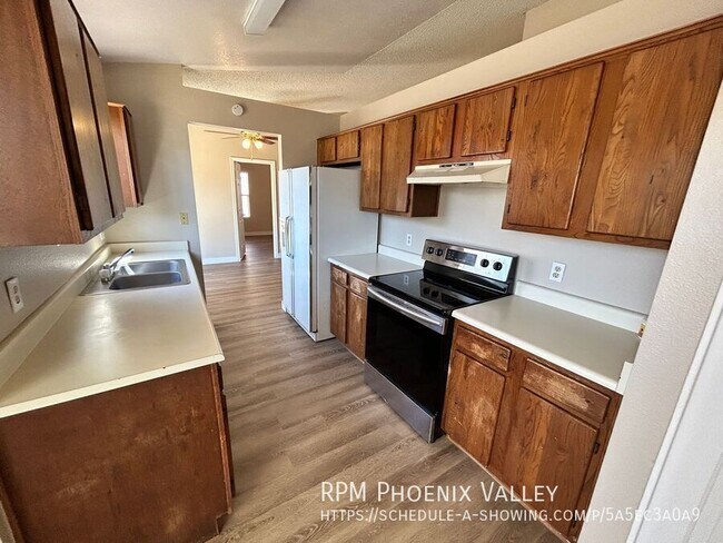 Building Photo - 6361 W Onyx Ave