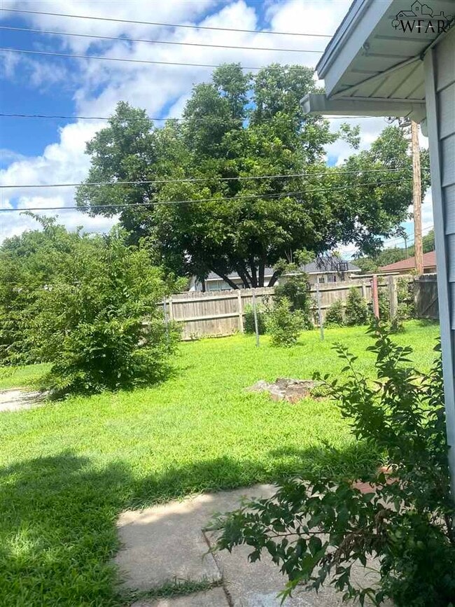 Building Photo - 4404 Cunningham Dr