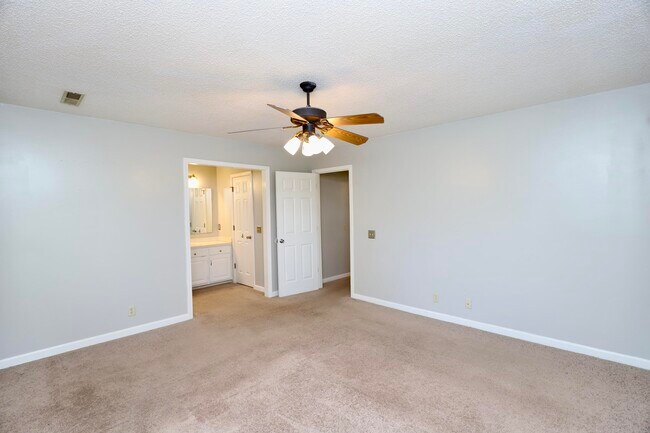 Building Photo - 1450 Morris Way Dr