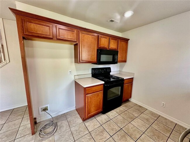 Building Photo - 5217 S 62nd St