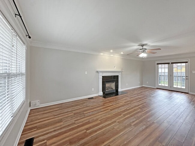 Building Photo - Charming Karns, 3-4 bedroom Home on Quiet ...