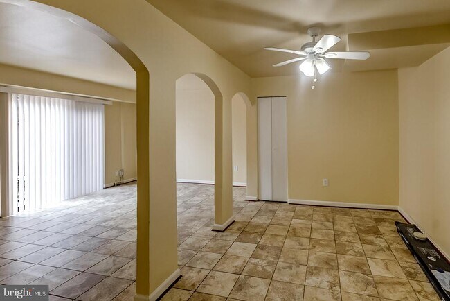 Building Photo - 2334 Sun Valley Cir
