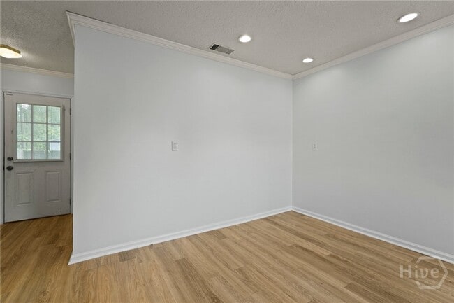 Building Photo - 2109 E 56th St