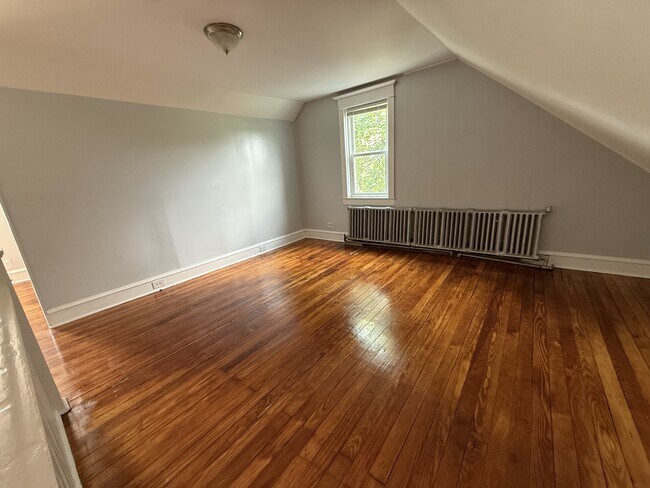 Building Photo - 302 Horace Ave
