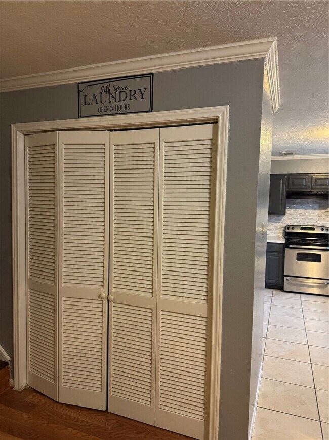 Building Photo - 2526 Knights Cir