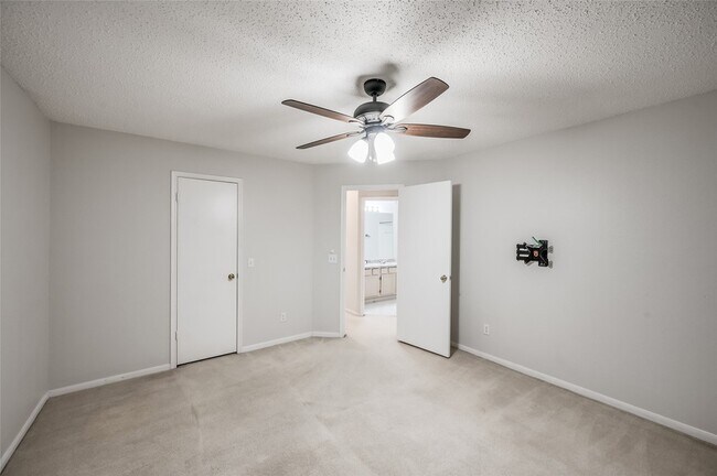 Building Photo - 3342 Bluebonnet Meadows Ln
