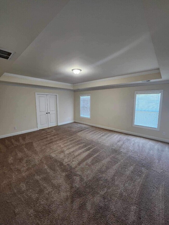 Building Photo - 5428 Sunset Lake Ln