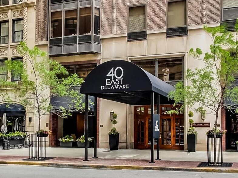 Primary Photo - 40 E Delaware Pl