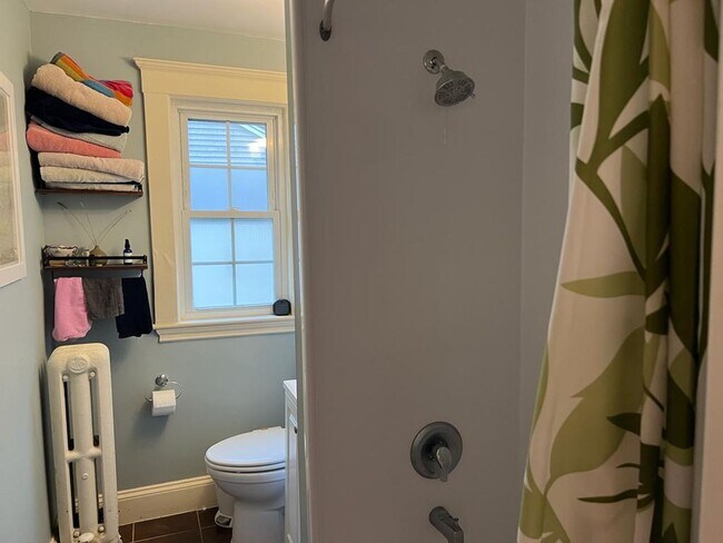 Building Photo - Boston Rental! A GREAT LOCATION to live in...