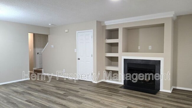 Building Photo - 310 Virens Dr