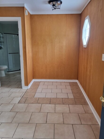 Building Photo - 422 Seabreeze Dr