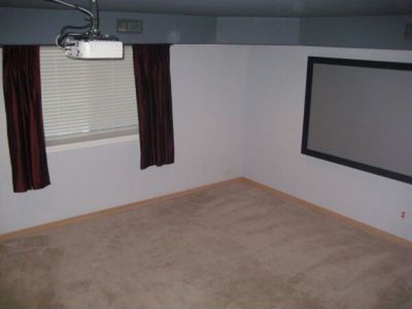 Building Photo - 2375 132nd Ave SE