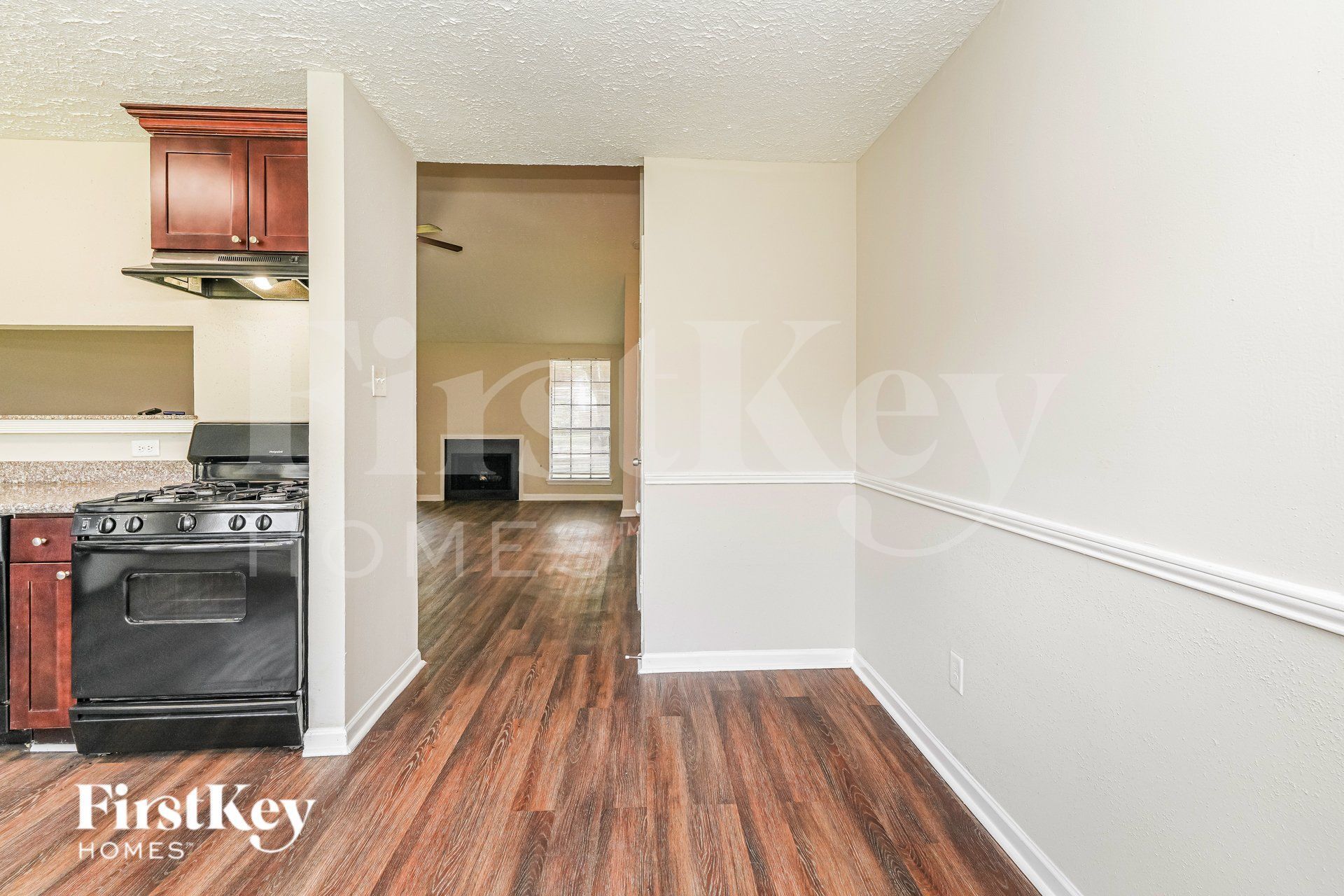 Building Photo - 16826 Rockstone