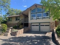 Building Photo - Updated 3 bedroom 2 bathroom Single Family...