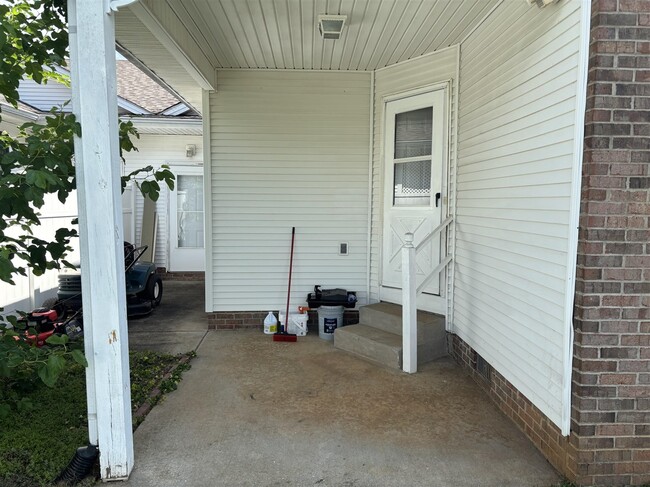 Building Photo - 301 Hanover St