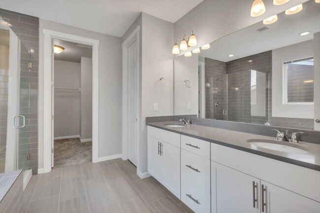 Building Photo - Spacious 3-Bedroom Home in the Heart of Gig Harbor!