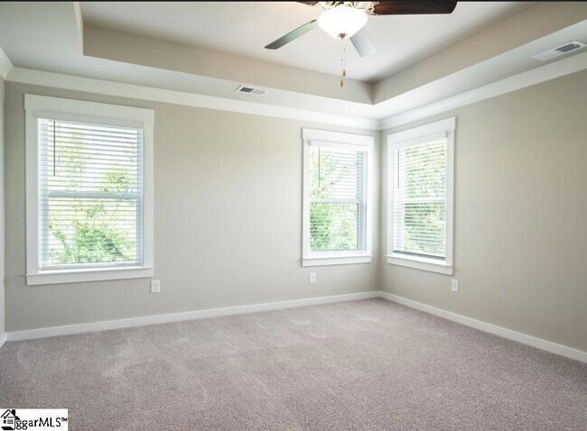 Building Photo - 100 Evergrace Wy