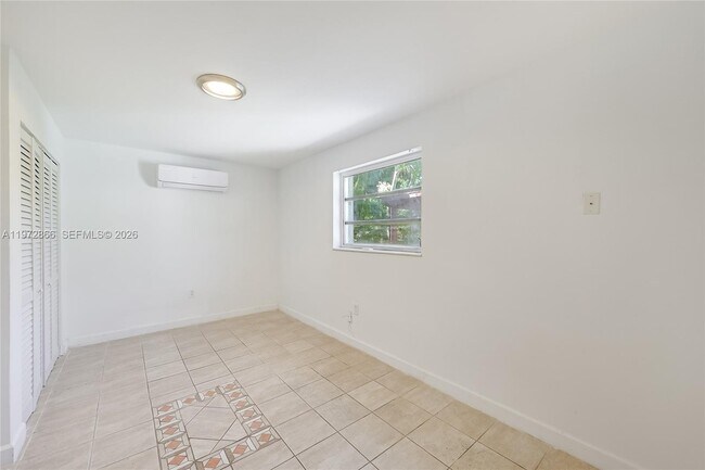 Building Photo - 9056 Emerson Ave