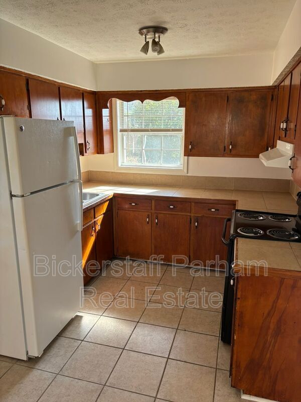 Building Photo - 5844 Blueridge Dr