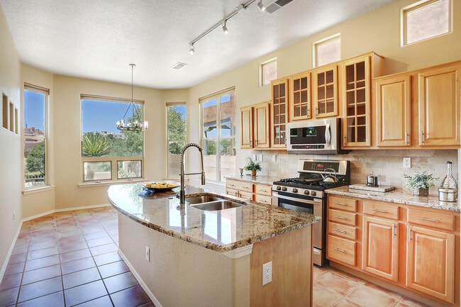 Building Photo - 6215 Goldfield Pl NE