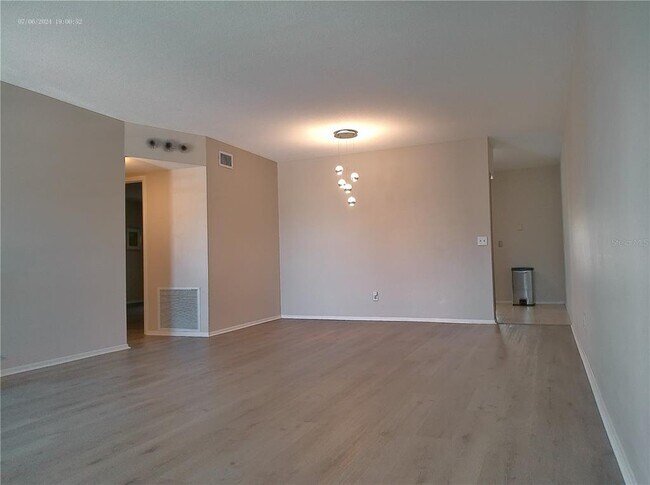 Building Photo - 2381 Ecuadorian Way