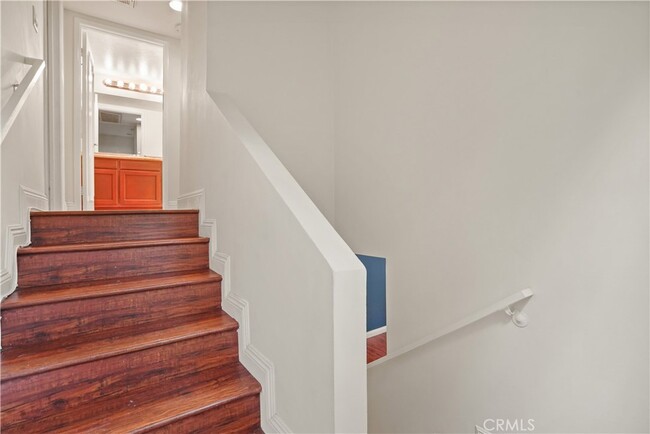 Building Photo - 5217 Satsuma Ave