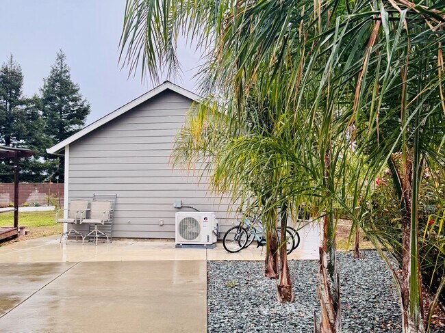 Building Photo - 7125 Bari Ct