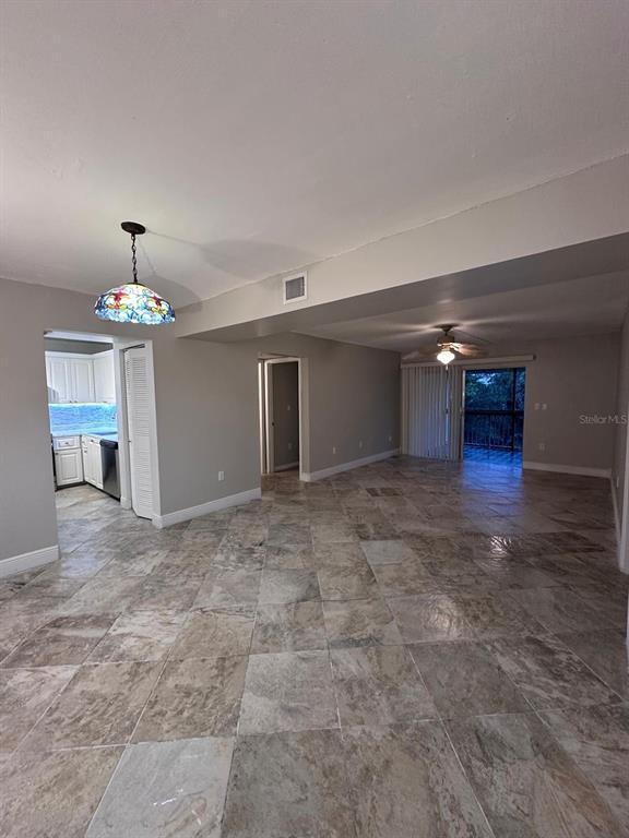 Building Photo - 721 N Pine Island Rd