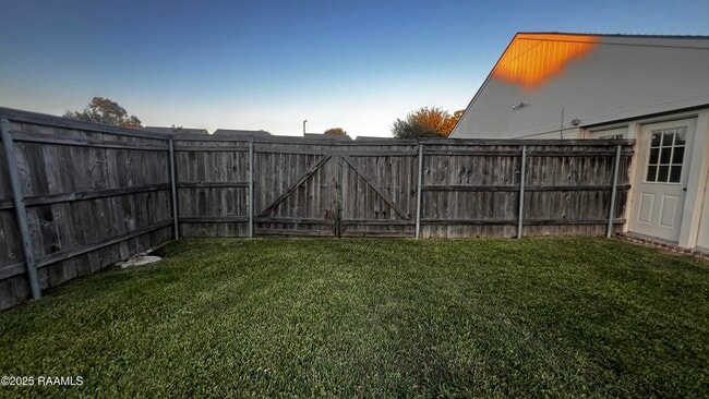 Building Photo - 119 Gayle Dr