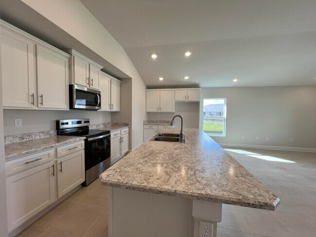 Building Photo - 8638 Giovanni Ave