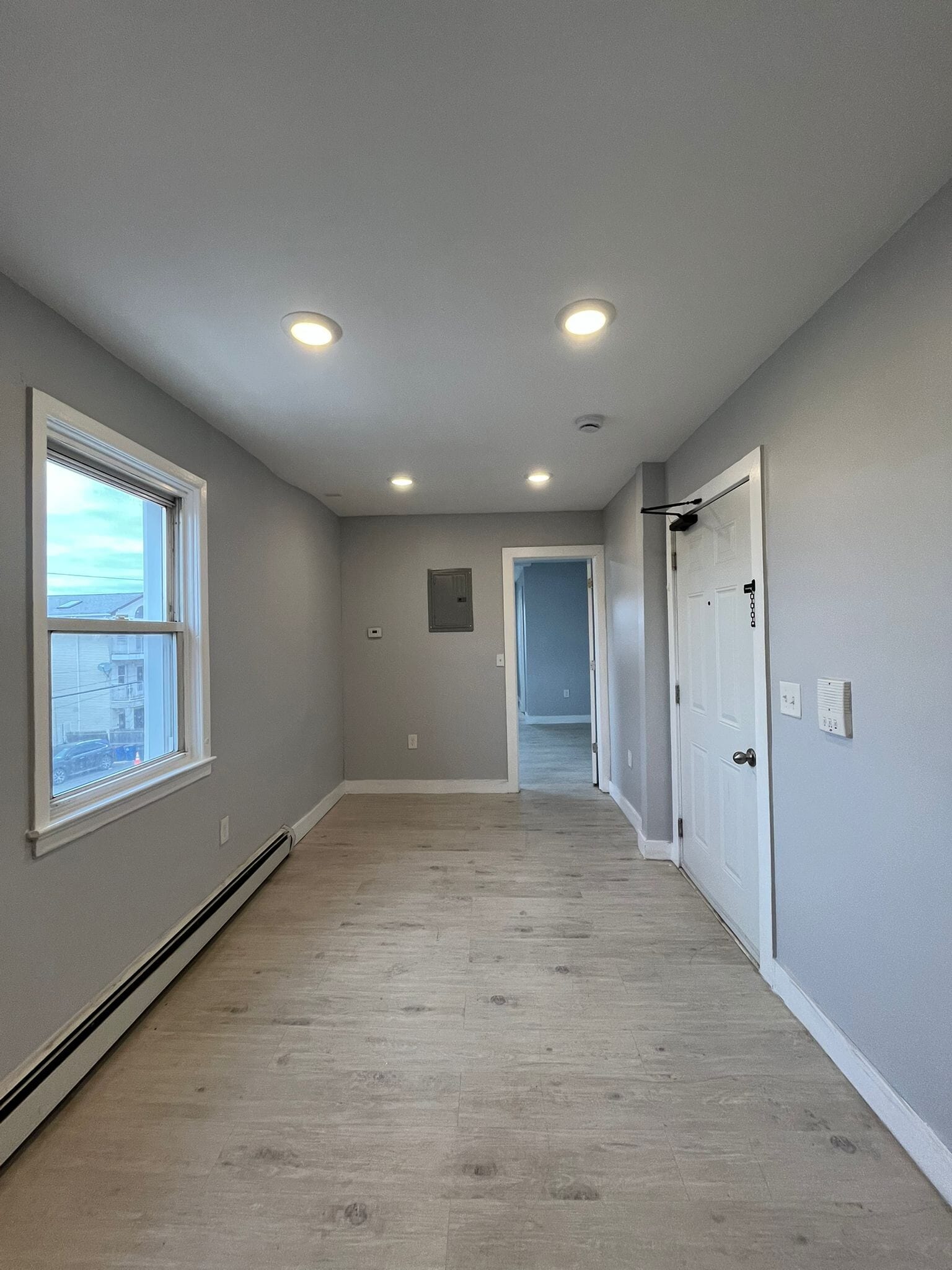 Building Photo - 212 Zabriskie St