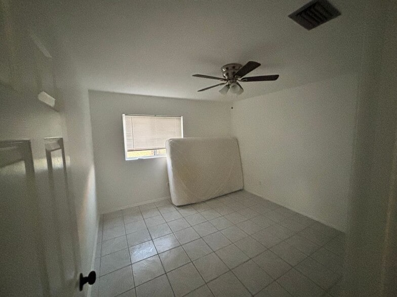 Building Photo - 2111 Hancock Bridge Pkwy